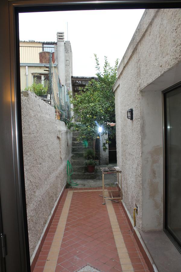 B&B Danonna Ittiri 外观 照片