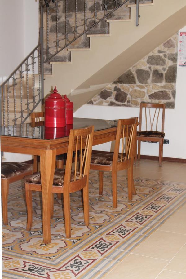 B&B Danonna Ittiri 外观 照片