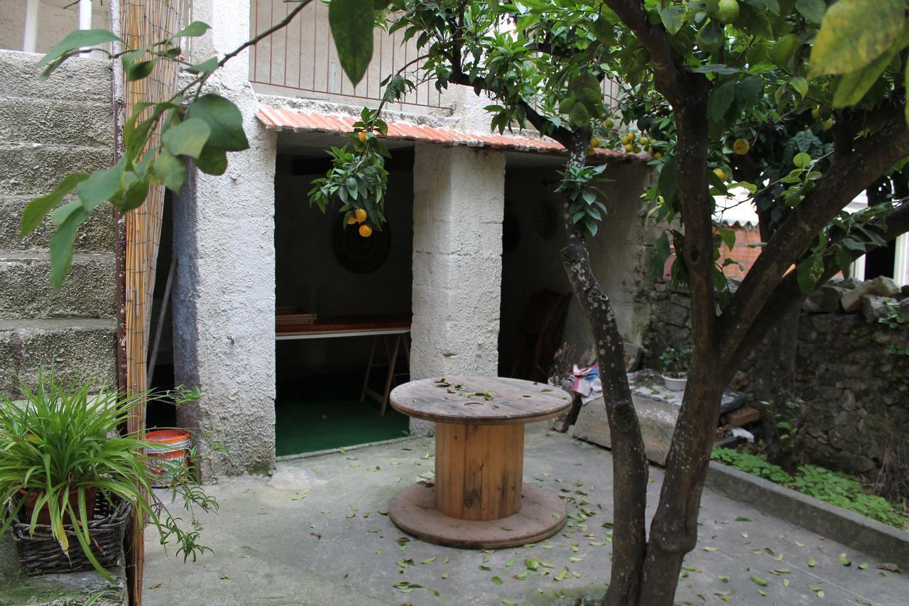 B&B Danonna Ittiri 外观 照片
