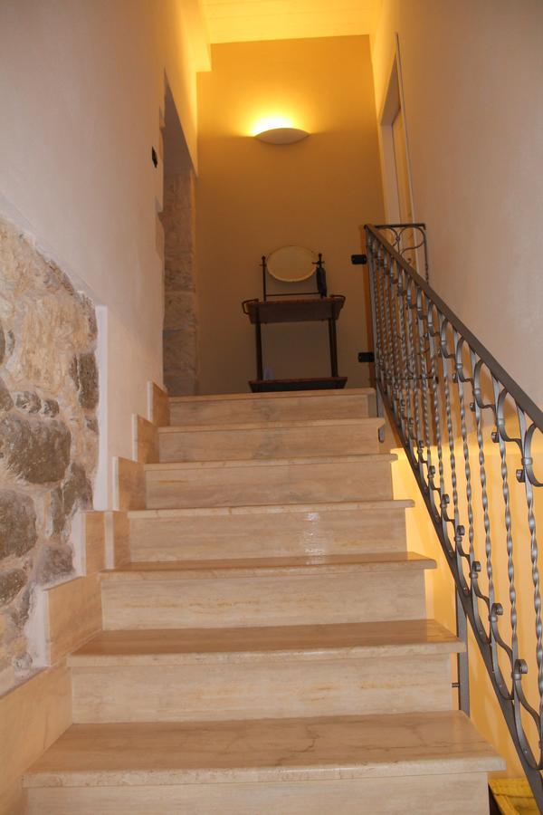 B&B Danonna Ittiri 外观 照片