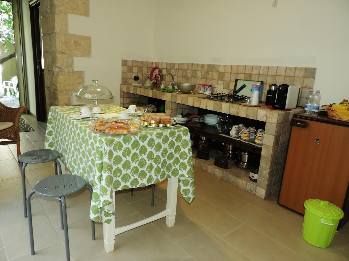 B&B Danonna Ittiri 外观 照片